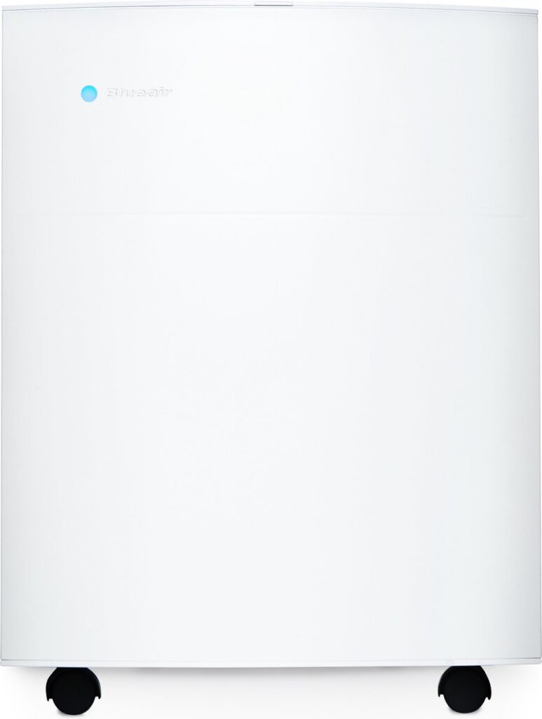 Witte luchtreiniger op wieltjes