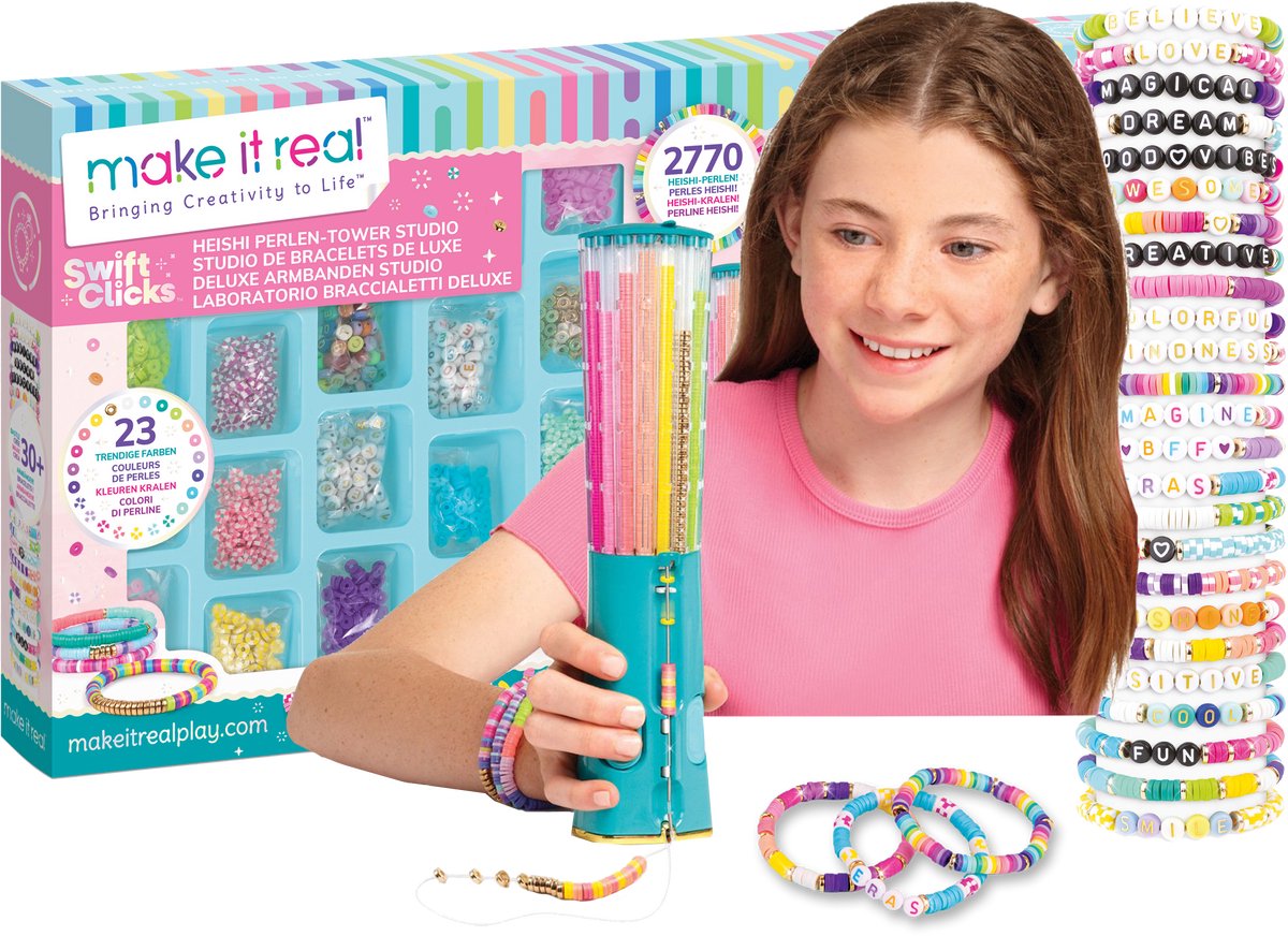 Meisje met kralenarmbanden en creatief sieradenset.