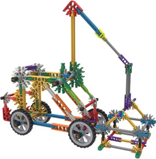 K'NEX constructie speelgoed model met tandwielen en wielen.