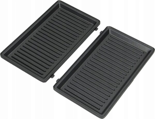 Twee zwarte grillplaten met ribbels voor barbecue.