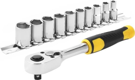 Dopsleutelset met ratelsleutel en opzetstukken.