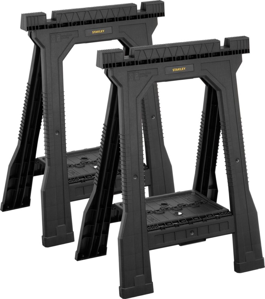 Twee zwarte zaagbokken van Stanley