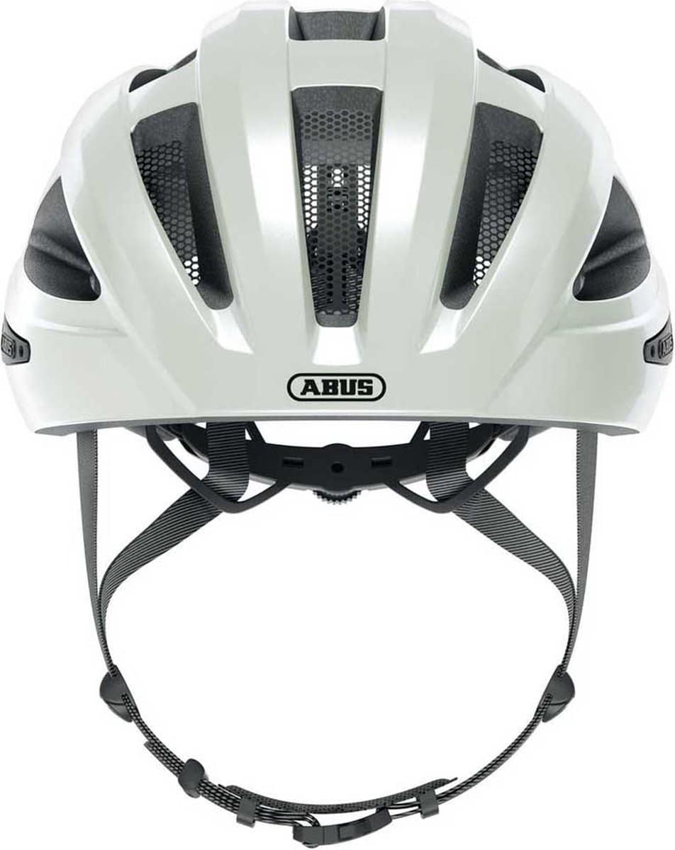 Casque de vélo blanc doté d'aérations et d'une jugulaire réglable.
