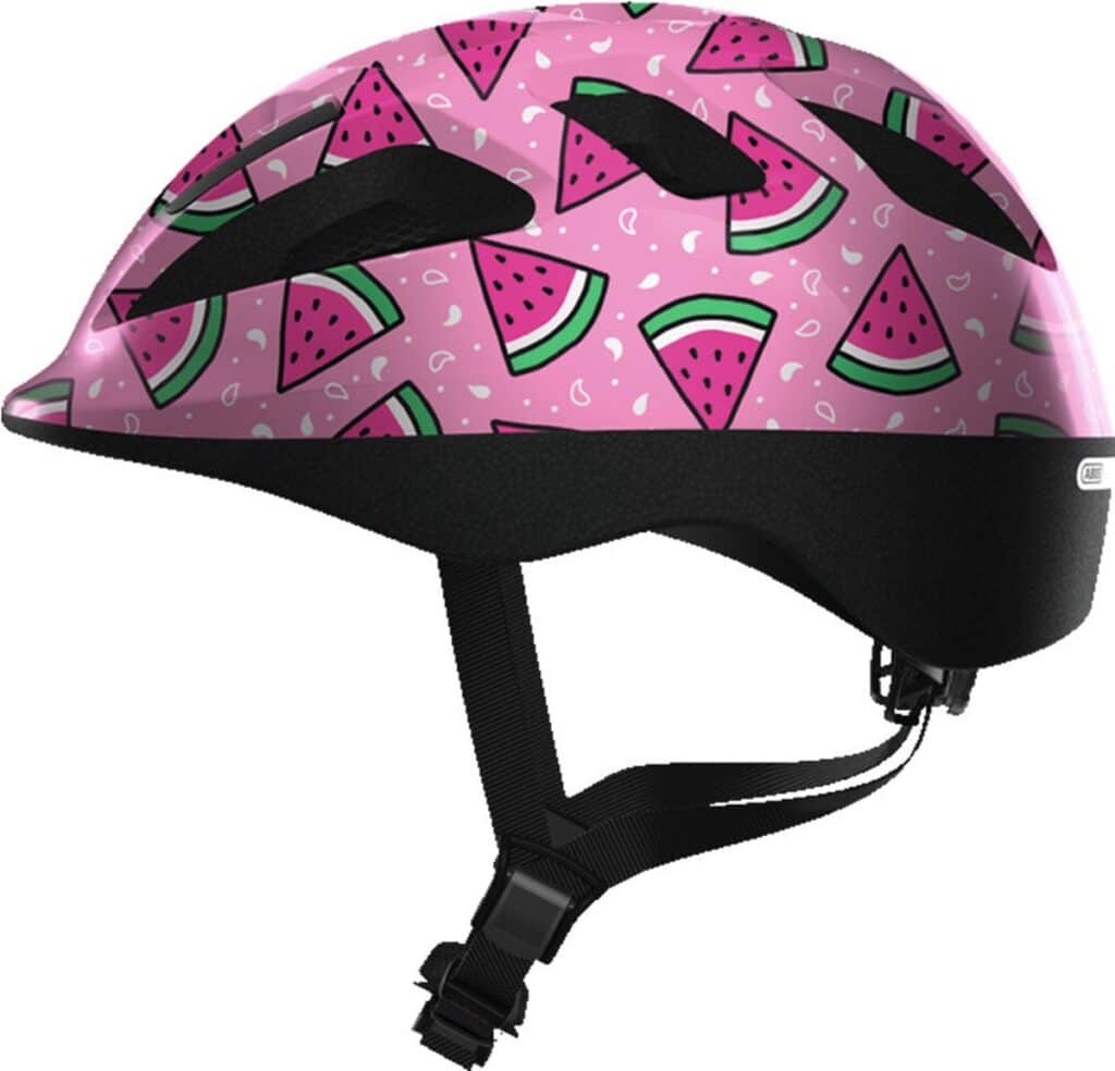 Roze helm met watermeloenpatroon.