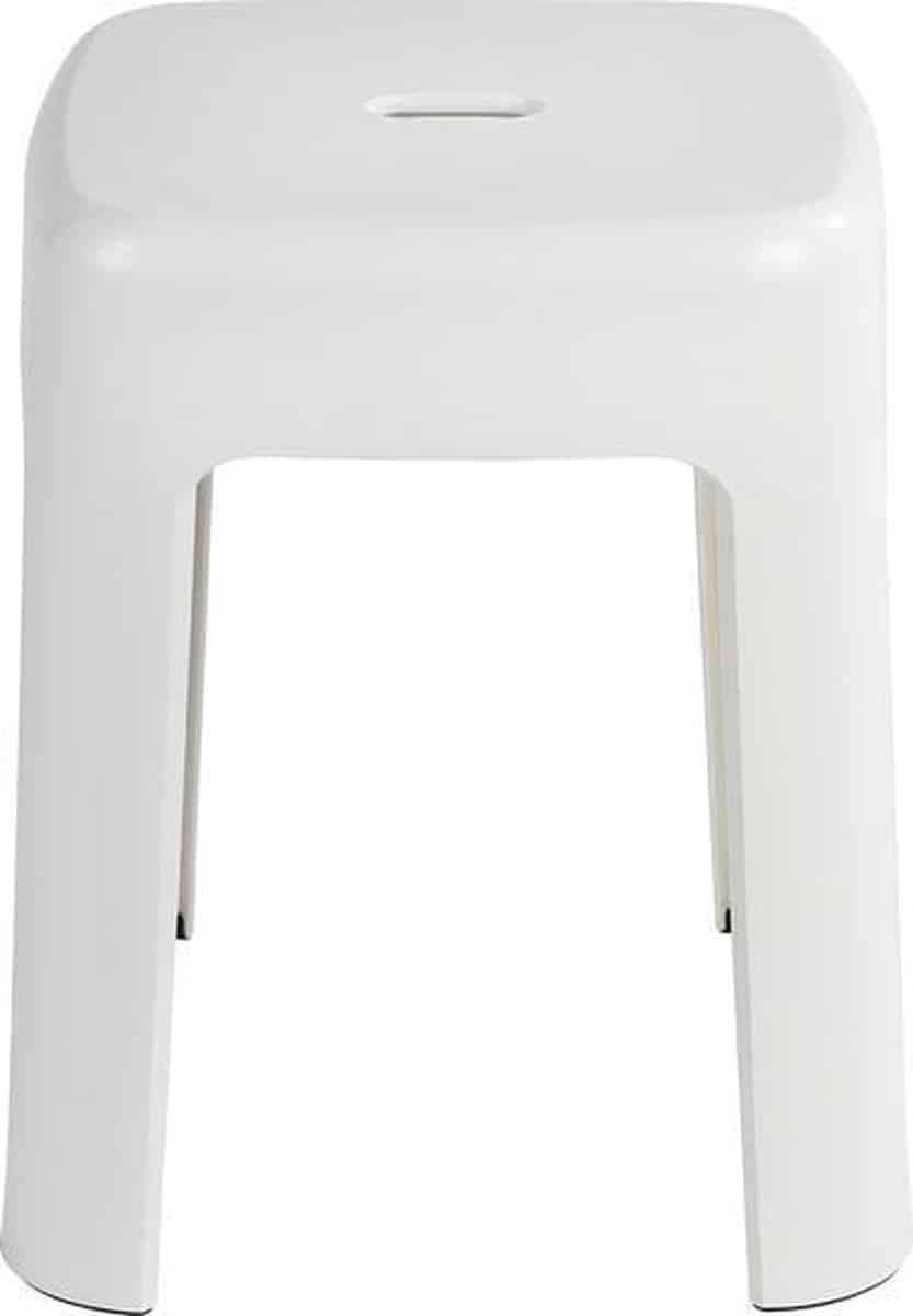 Witte plastic kruk met vier poten.