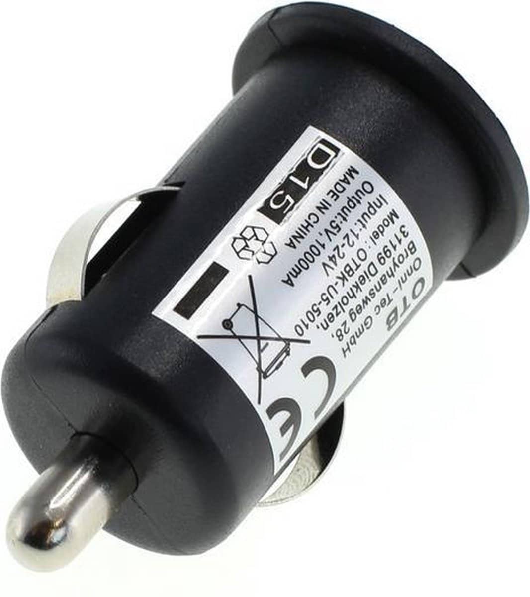 Zwarte autoadapter met CE-markering, close-upzicht.