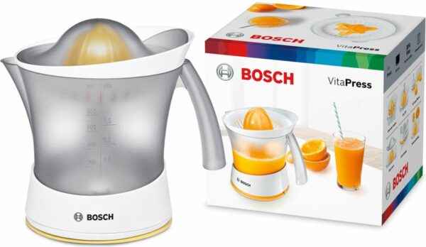 Bosch elektrische citruspers met verpakking en sinaasappelsap.