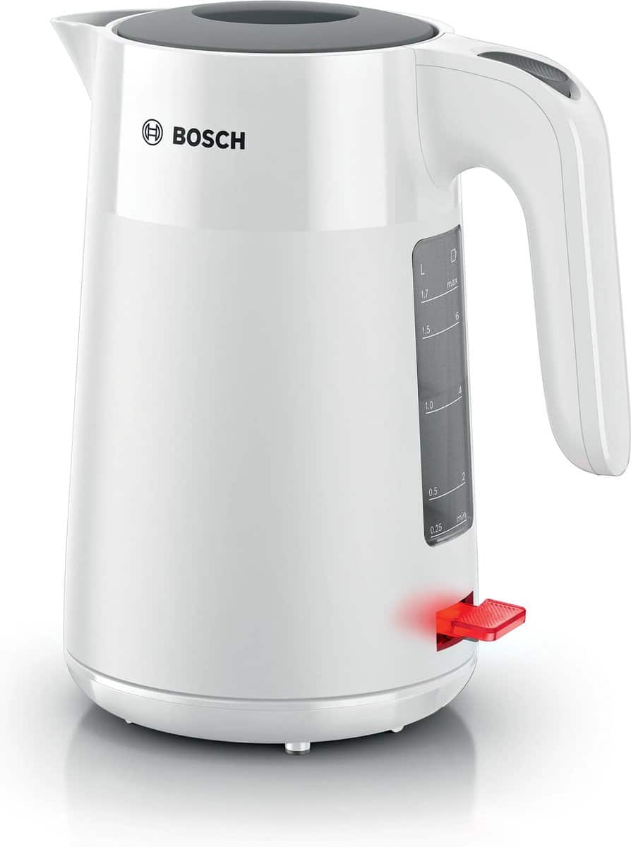 Witte waterkoker met logo en maatstreepjes