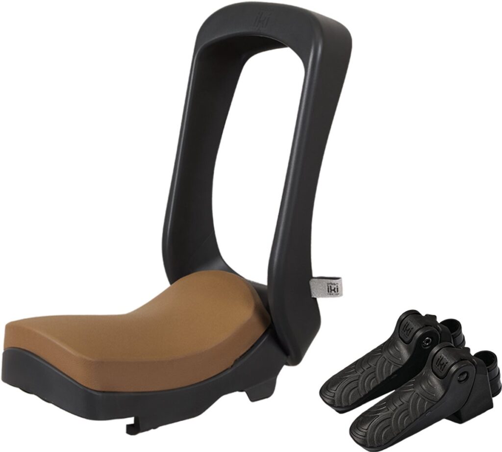 Zwarte kinderfietsstoel met bruin zitkussen