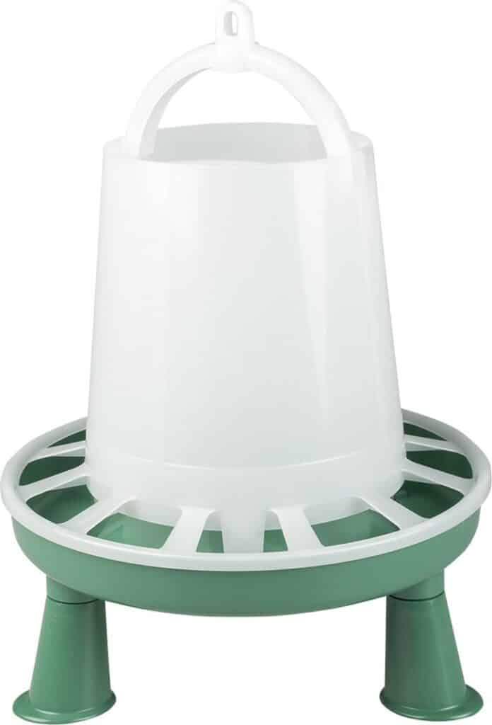 Kippenvoerbak met groen en wit ontwerp, plastic materiaal.