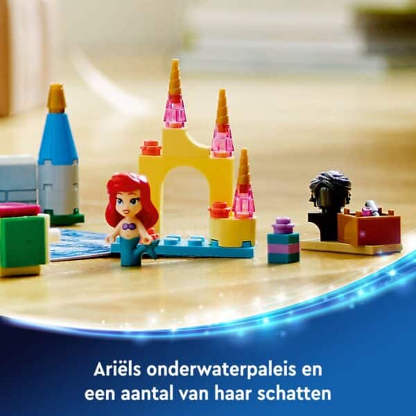 LEGO onderwaterkasteel met zeemeerminfiguur en schatten