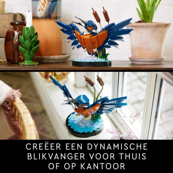 LEGO vogelsculptuur op plank en vensterbank