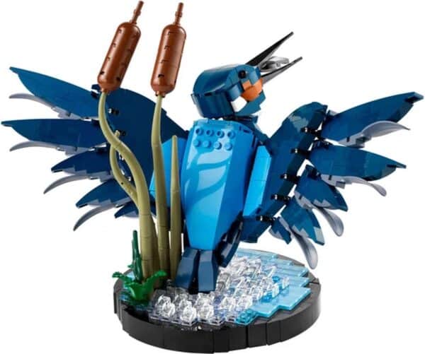 Blauwe LEGO-vogel met vleugels en riet.