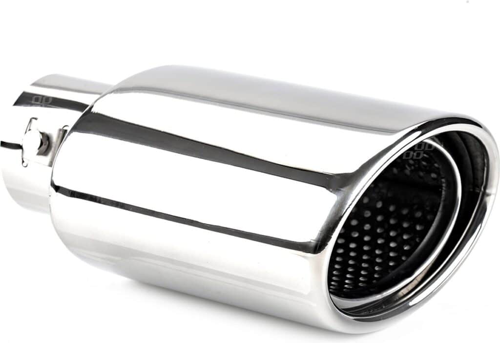 Chrome uitlaatpijp, close-up, auto accessoire.