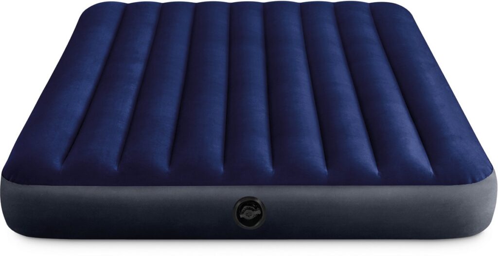 Fluweelblauw luchtbed matras met ribbels