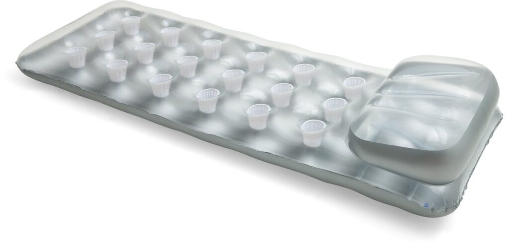 Transparant luchtbed met bekerhouders en kussen