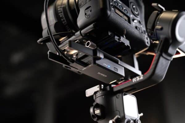 Professionele camera op RS2-gimbal stabilisator