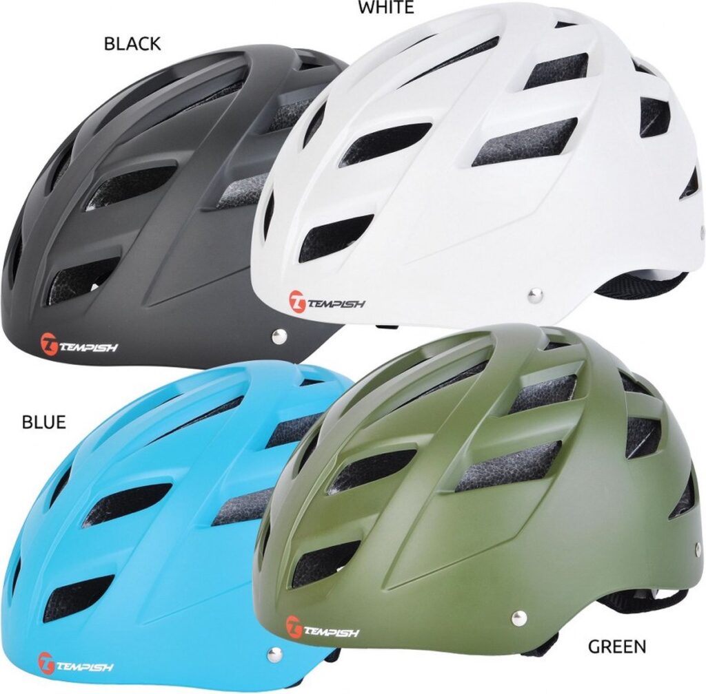 Fietshelmen in zwart, wit, blauw en groen