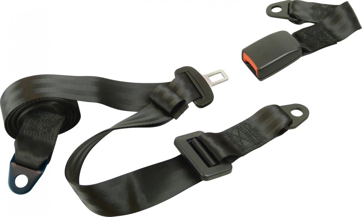 Zwarte autogordel met gespen en vergrendeling