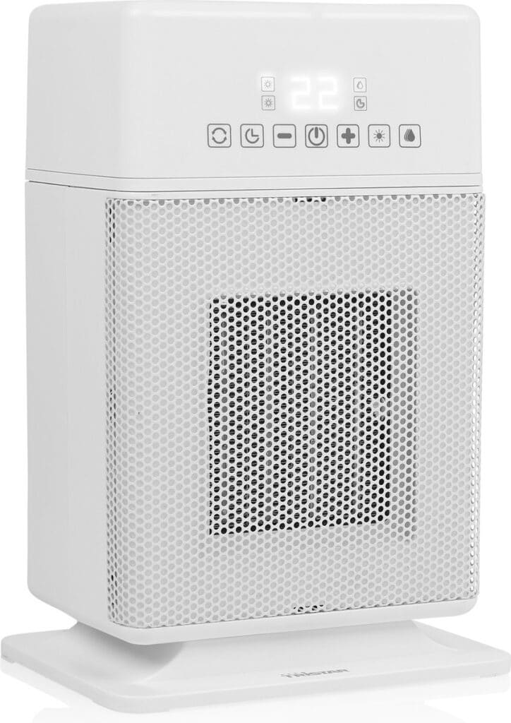 Wit elektrische kachel met digitale display en knoppen.