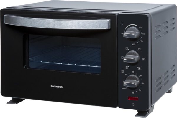 Zwarte elektrische oven met draaiknoppen.