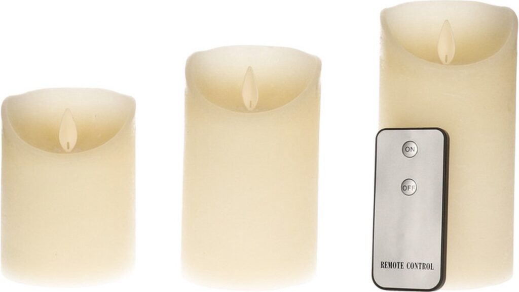 Drie LED kaarsen met afstandsbediening