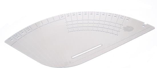 Gebogen snijliniaal met maataanduidingen voor papierbewerking