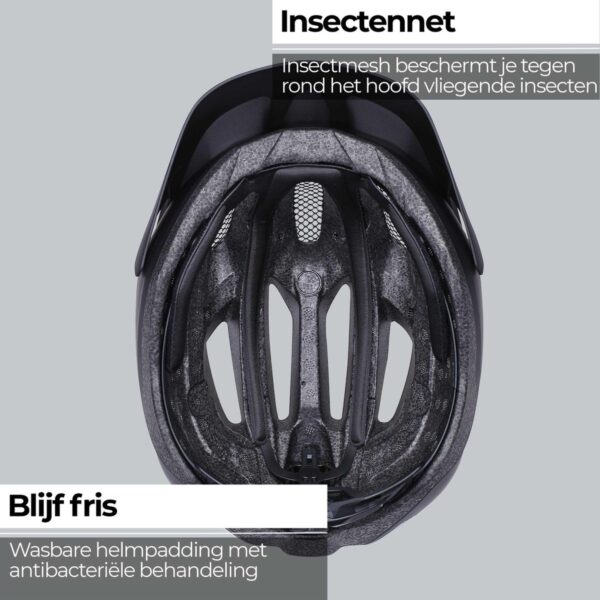 Fietshelm met insectennet en antibacteriële voering.