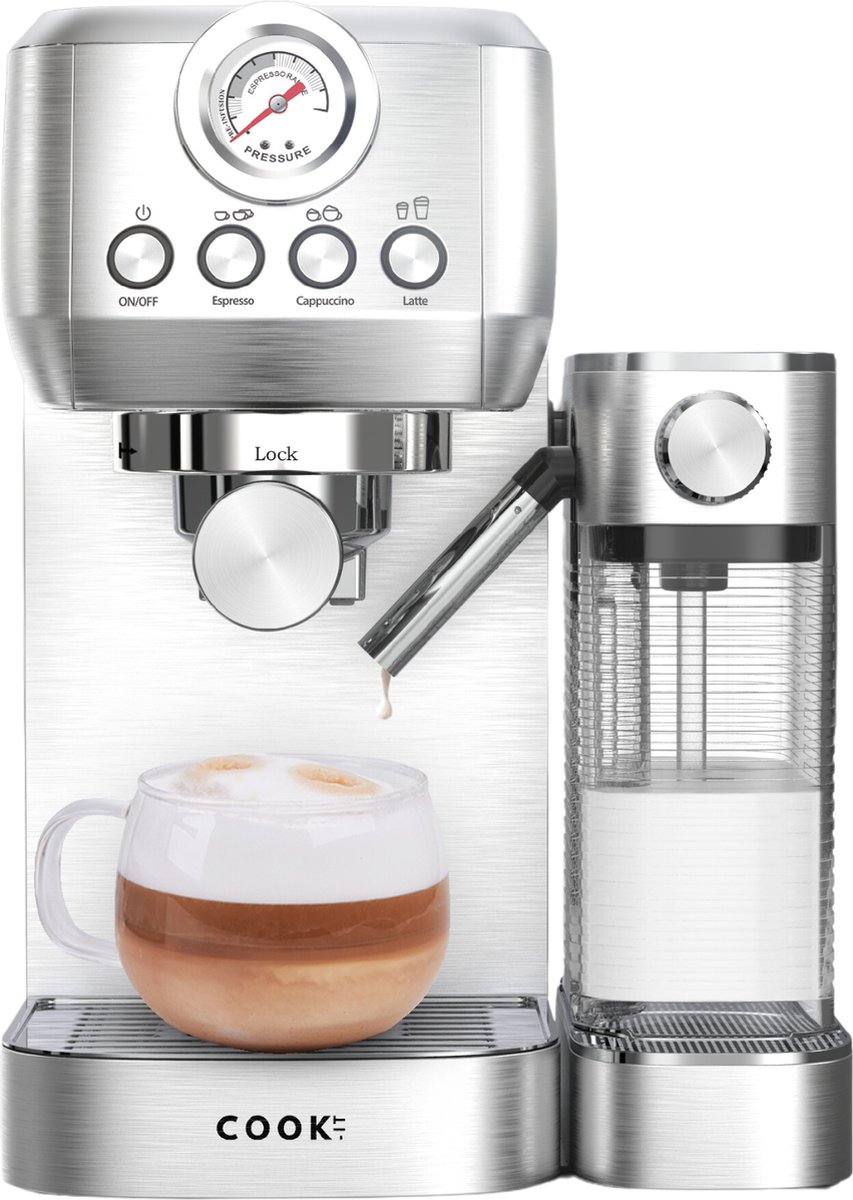 RVS espressomachine met melkopschuimer en latte