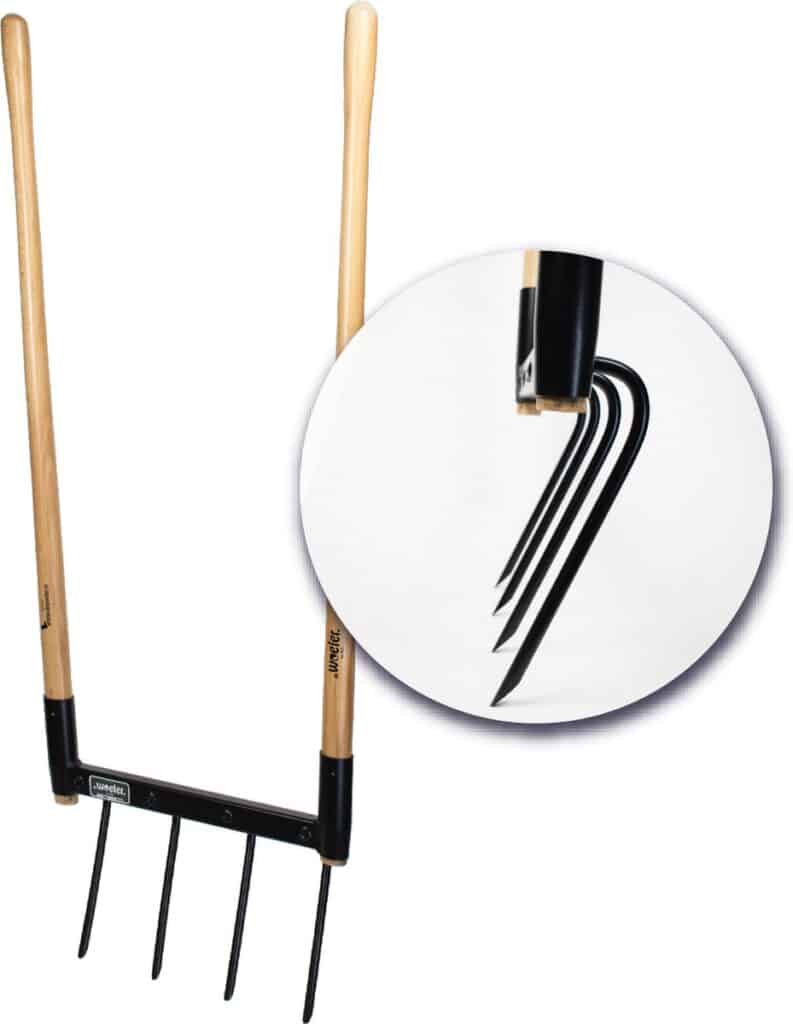 Garden cultivator with wooden handles and metal tines