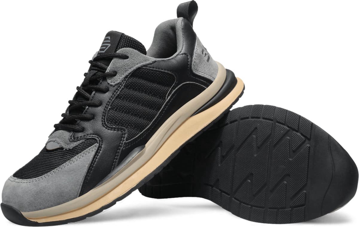 Zwarte en grijze sneaker met dikke zool