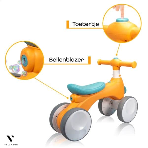 Kinderfiets met toeter en bellenblazer.