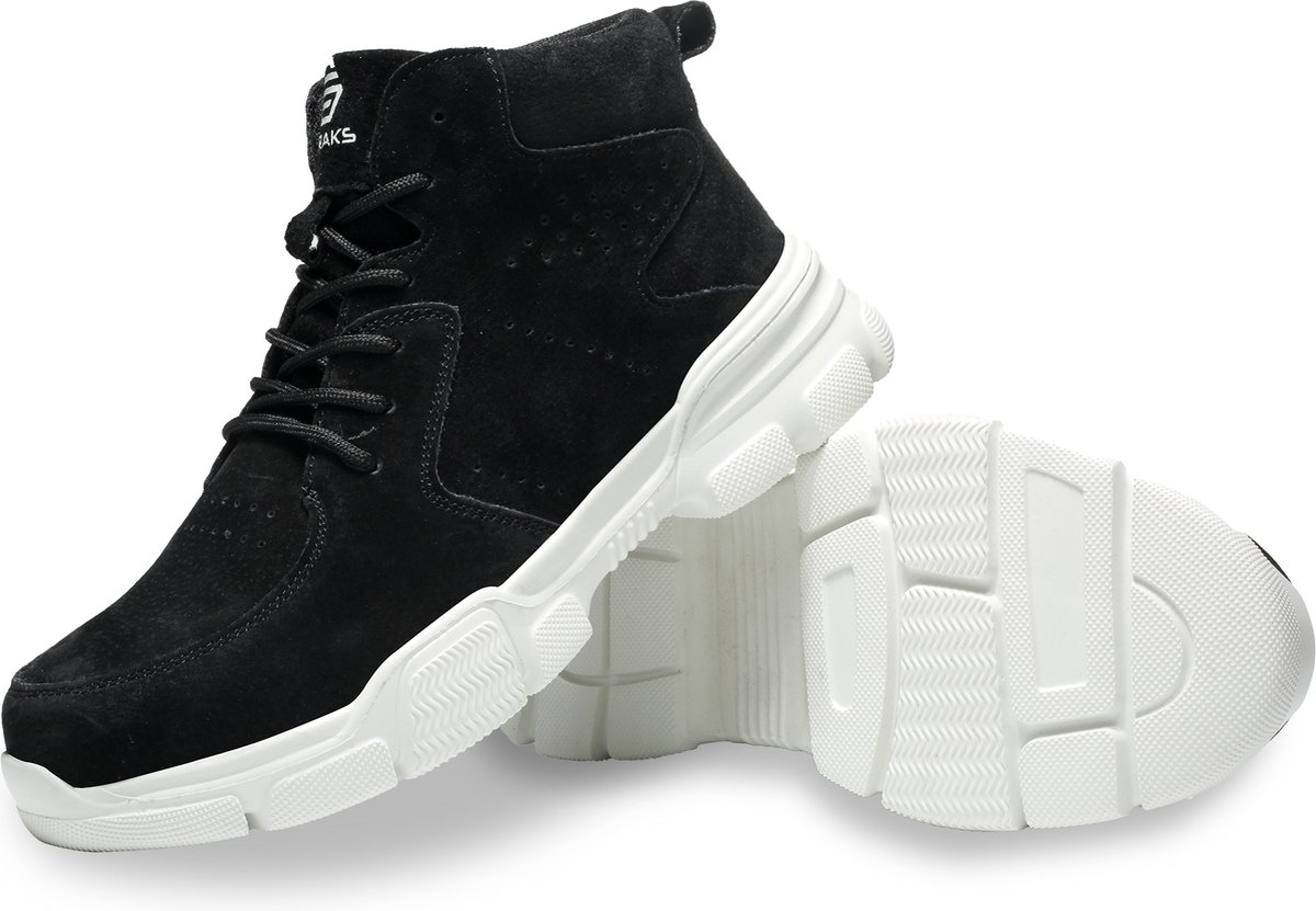 Zwarte hoge sneaker met dikke witte zool