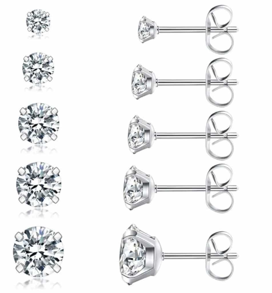 Set zilveren oorstekers met meerdere diamanten groottes