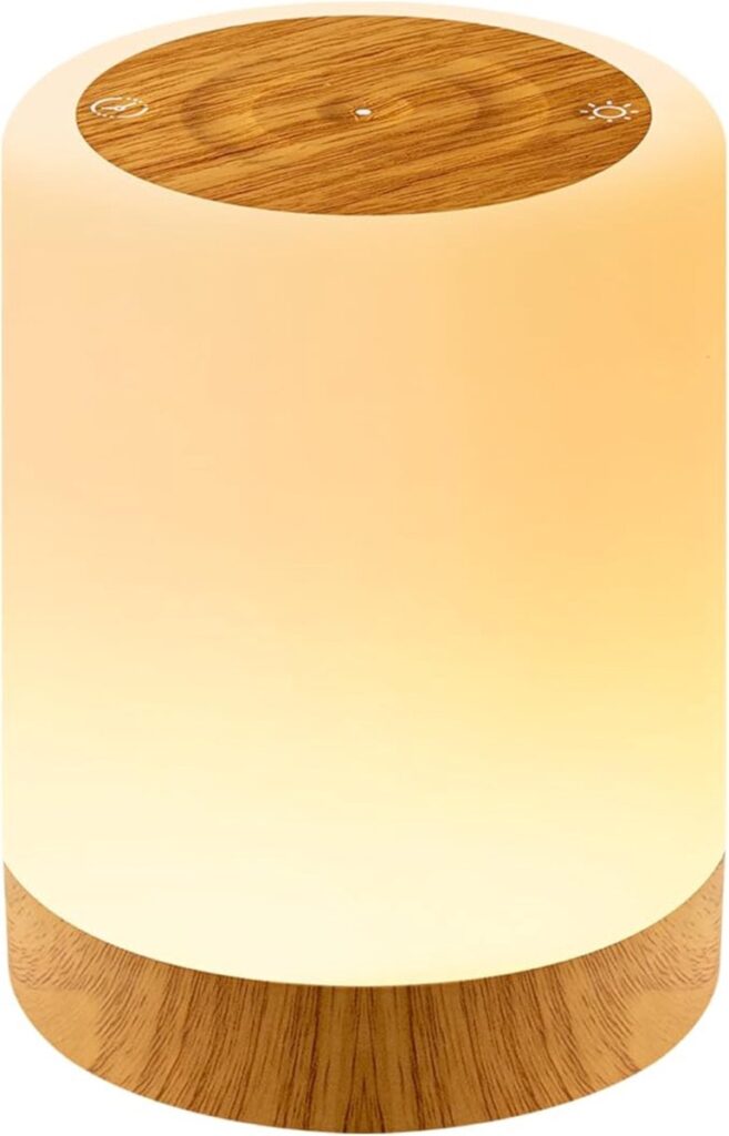 Cylindrical wooden table lamp with warm light