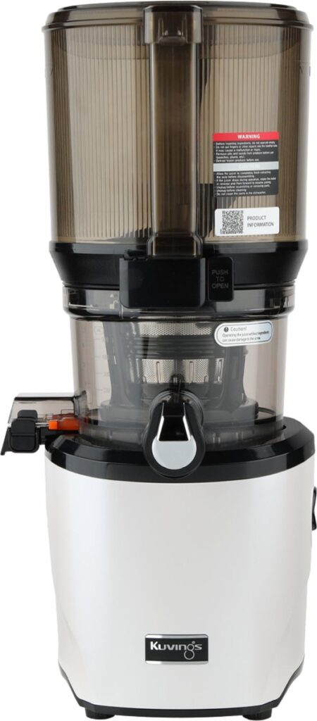 Witte slowjuicer met zwarte accenten