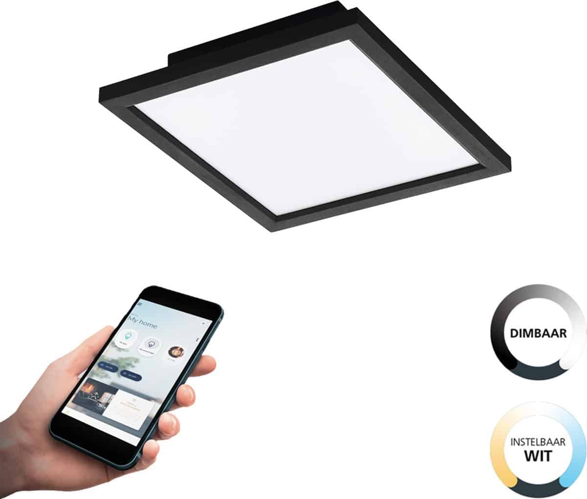 Vierkante plafondlamp met smartphonebediening, dimbaar en instelbaar wit.